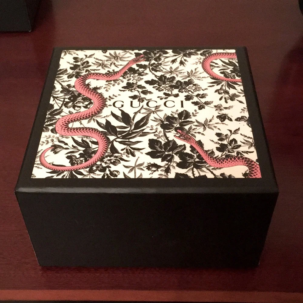 Gucci jewelry accessory box and pouch - Picture 3 of 11